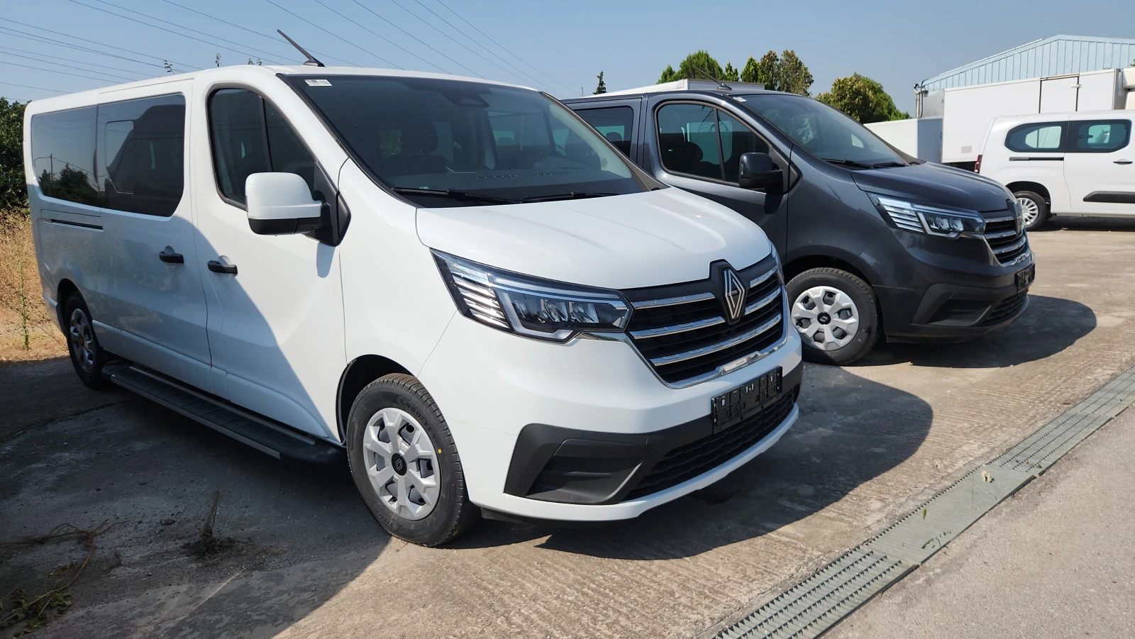 Renault Trafic НОВО 0km 9 места - изображение 3