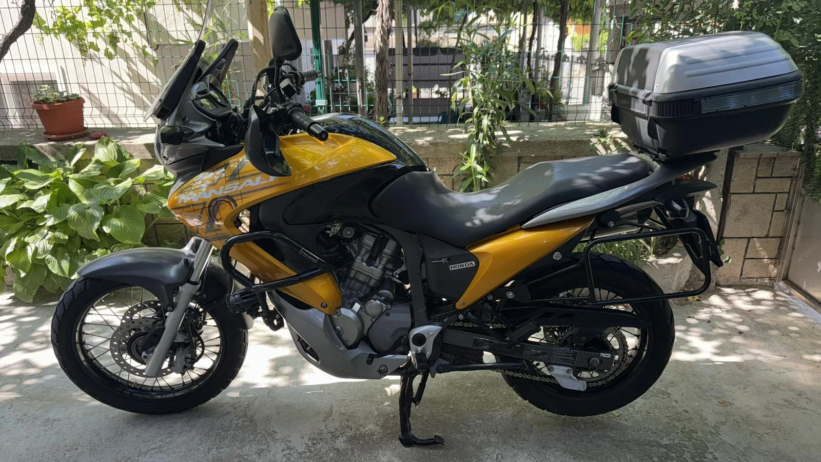 Honda Xlv XL 700 V, снимка 1