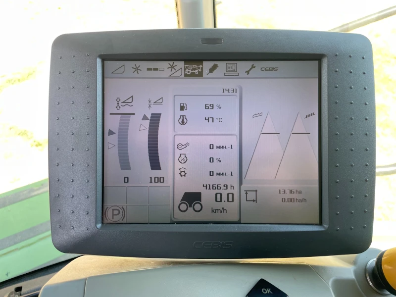 Комбайн Claas TUCANO 440, снимка 9 - Селскостопанска техника - 51887592