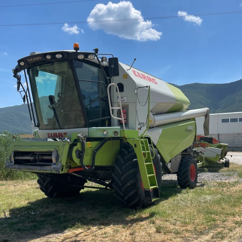 Комбайн Claas TUCANO 440