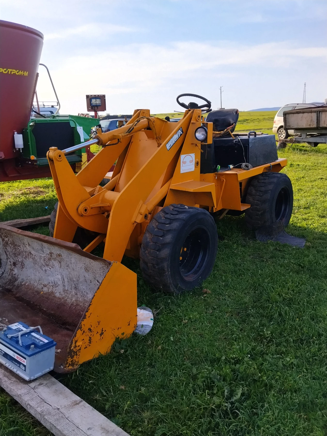 Телескопичен товарач Друга марка TCM, снимка 3 - Селскостопанска техника - 54230103