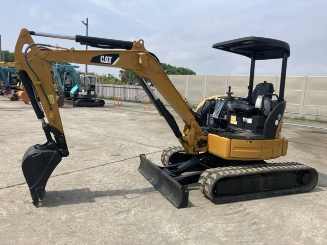 Багер Cat 303.5CCR - ОЧАКВАН - 15.09.2026!!!