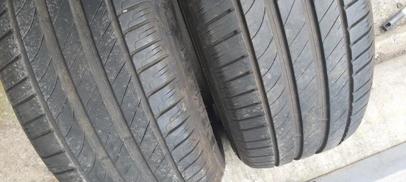 Гуми Летни 235/55R17, снимка 2 - Гуми и джанти - 33440794