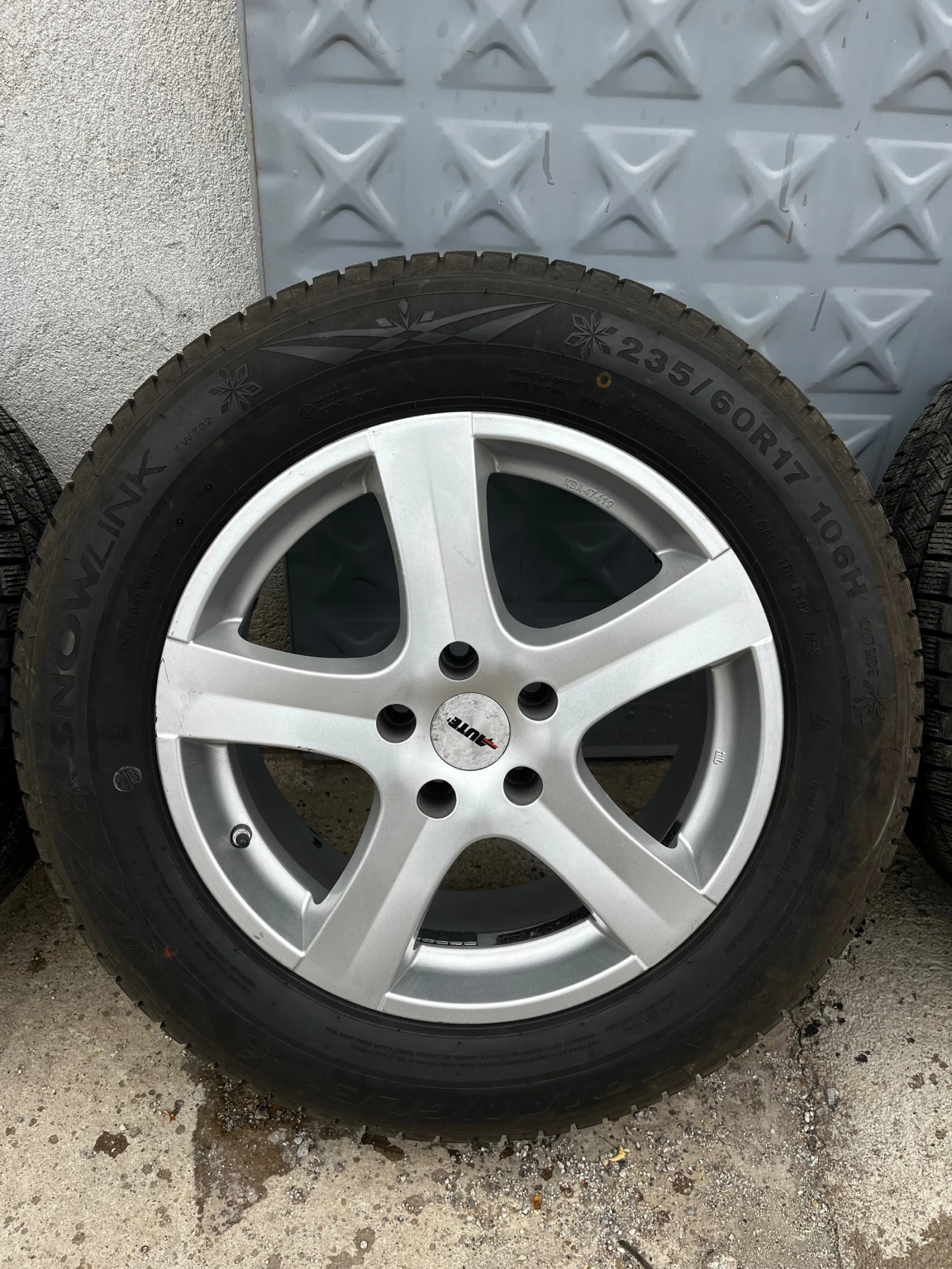 ���� � ������ 235/60R17 �� Mercedes-Benz | Mobile.bg � ����������� 1