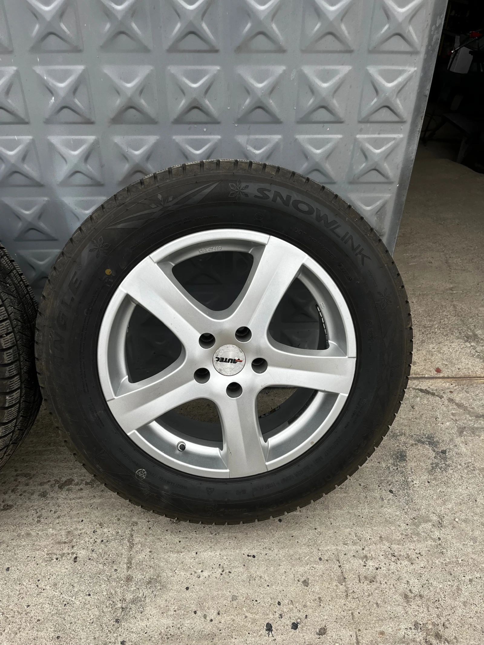 ���� � ������ 235/60R17 �� Mercedes-Benz | Mobile.bg � ����������� 4