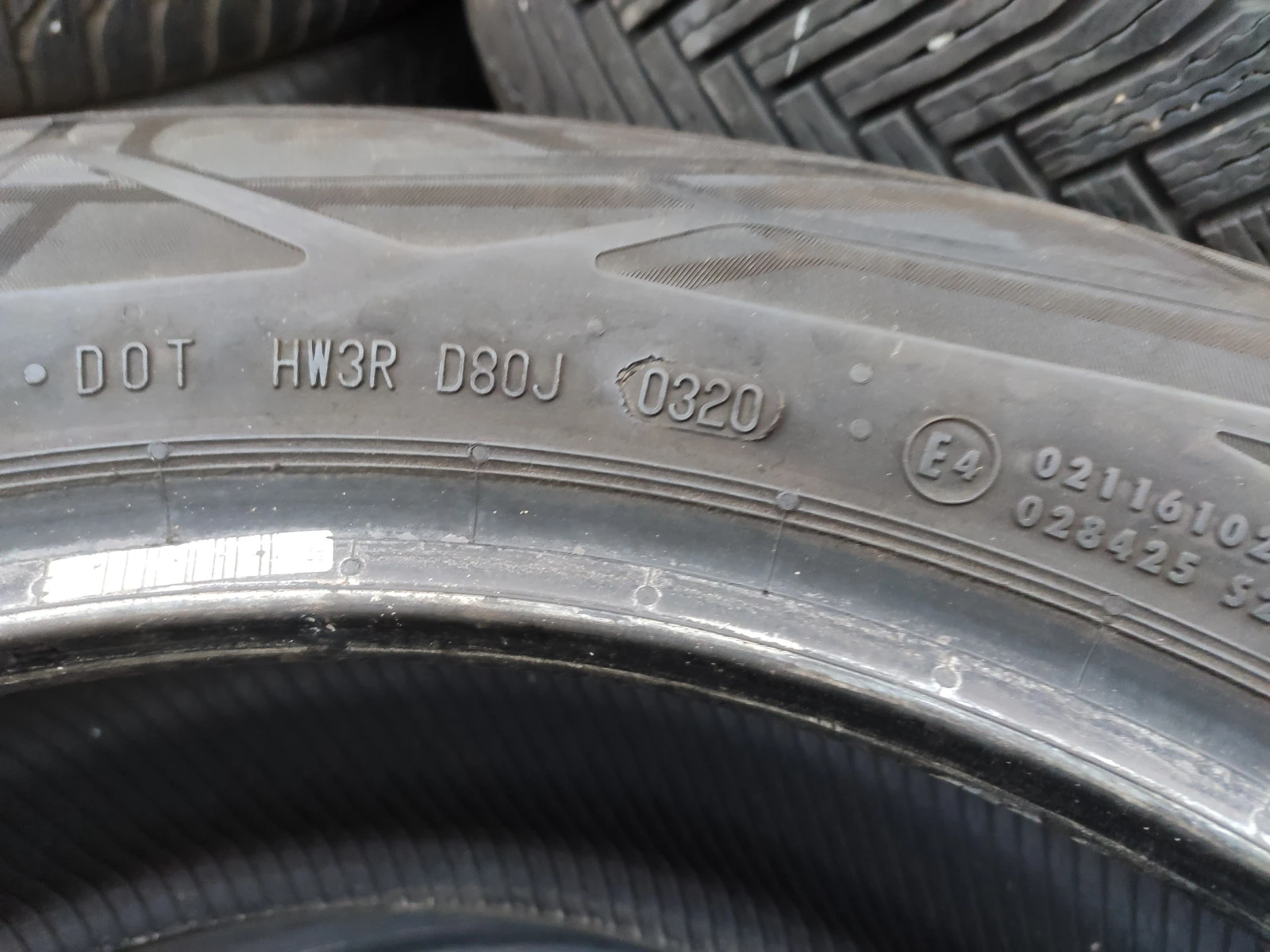 Гуми Летни 215/55R17, снимка 9 - Гуми и джанти - 54086654