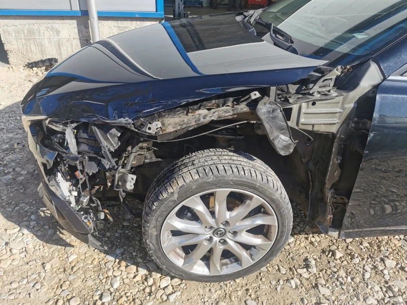 Mazda 3 2.2 SkyactivD, снимка 7 - Автомобили и джипове - 47613974