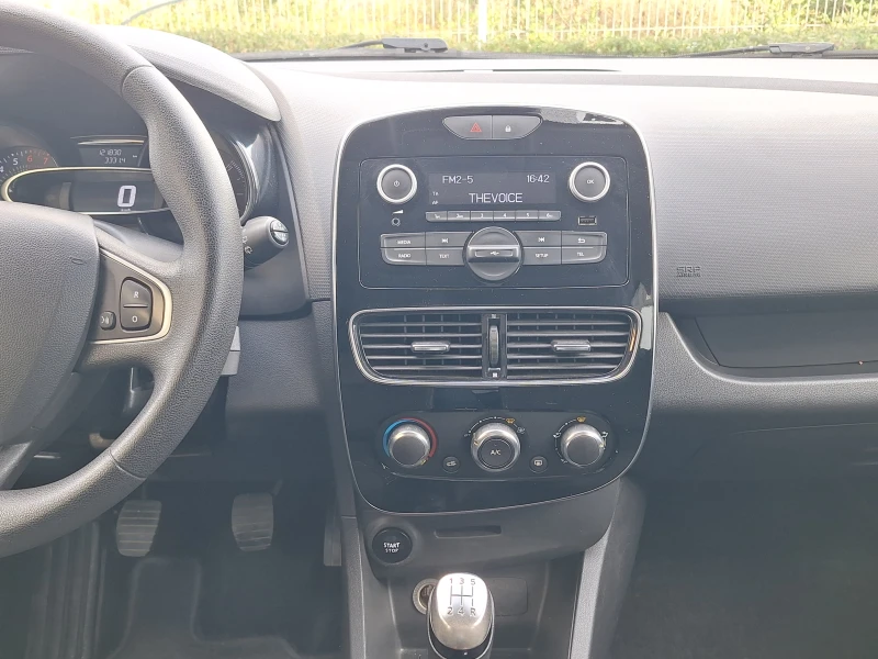 Renault Clio 1.2 16V 73к.с., снимка 10 - Автомобили и джипове - 47630203