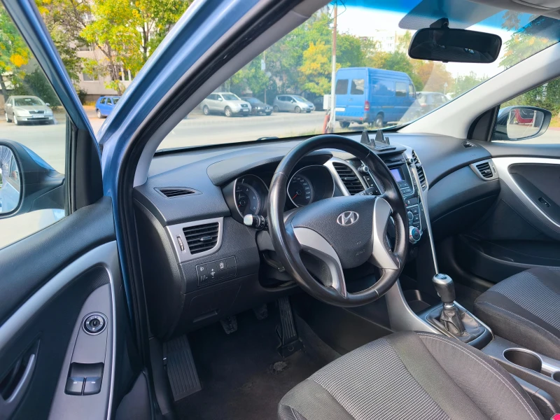 Hyundai I30 1.6 CRDI-128к.с., снимка 10 - Автомобили и джипове - 47737251