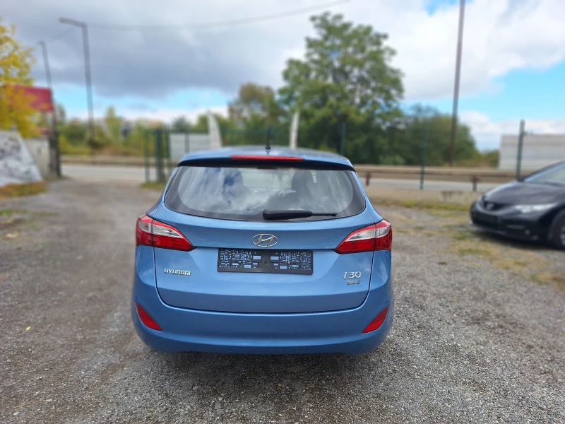 Hyundai I30 1.6 CRDI-128к.с., снимка 5 - Автомобили и джипове - 47737251