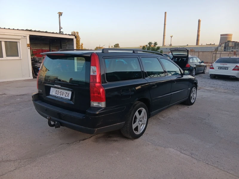 Volvo V70 2.4i , снимка 5 - Автомобили и джипове - 47750510