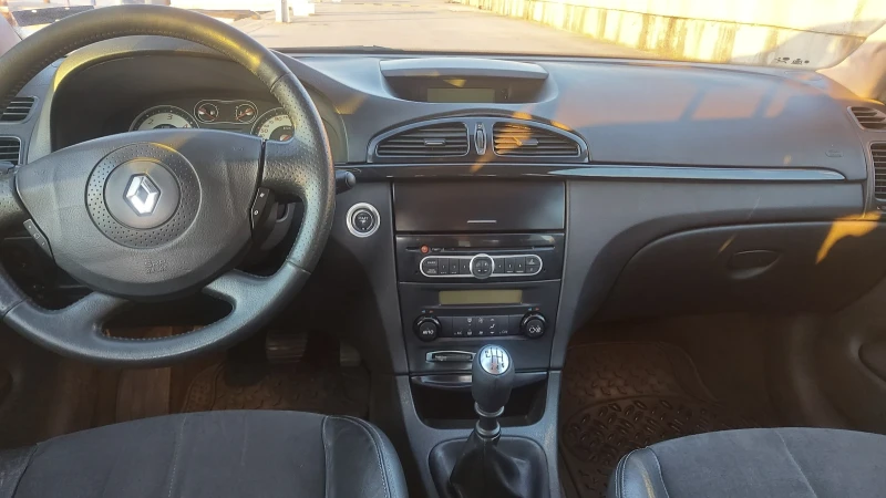 Renault Laguna 2.0dci, снимка 8 - Автомобили и джипове - 48654849