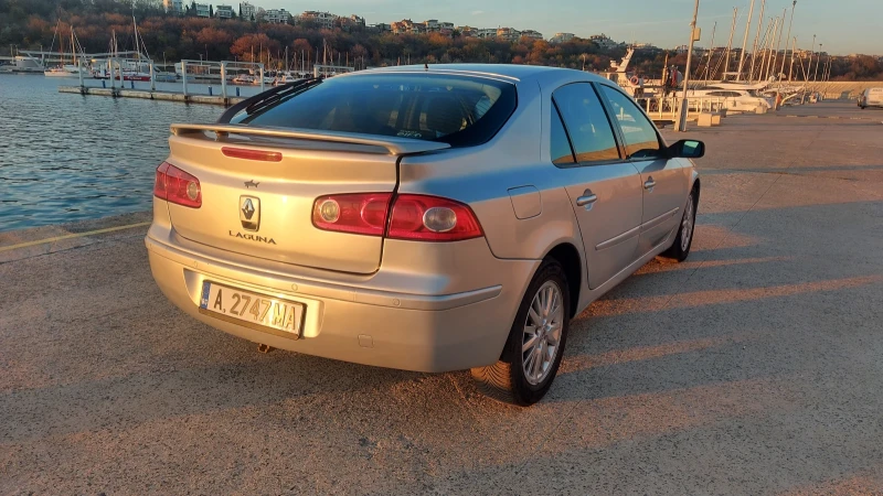 Renault Laguna 2.0dci, снимка 4 - Автомобили и джипове - 48654849