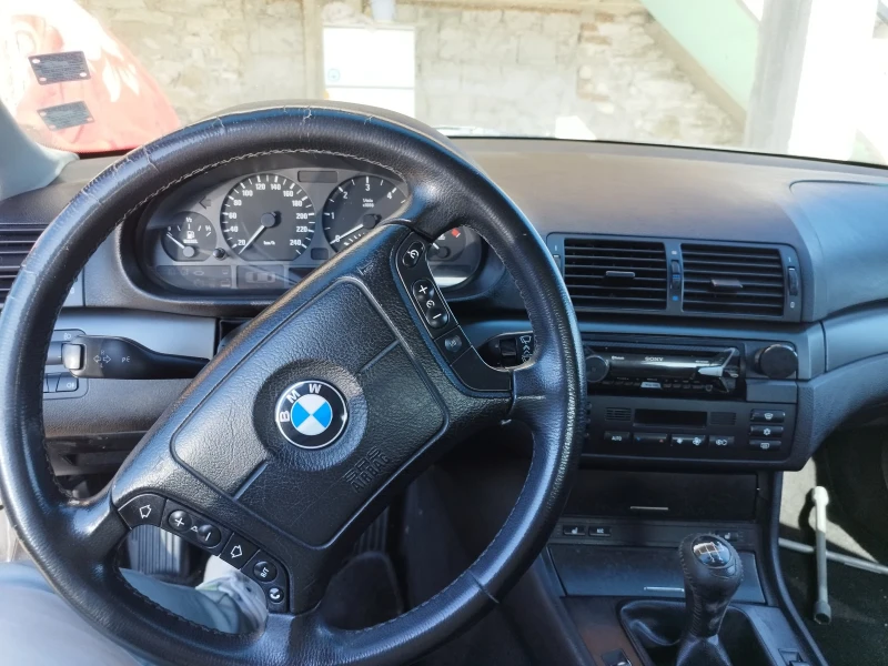 BMW 320, снимка 6 - Автомобили и джипове - 49033893