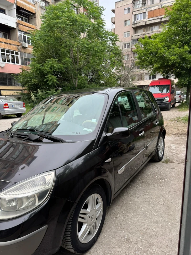 Renault Scenic, снимка 13 - Автомобили и джипове - 52215440
