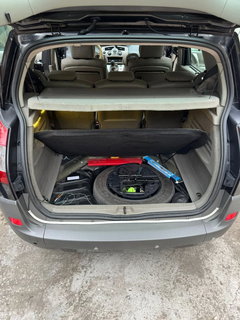 Renault Scenic, снимка 5 - Автомобили и джипове - 52215440