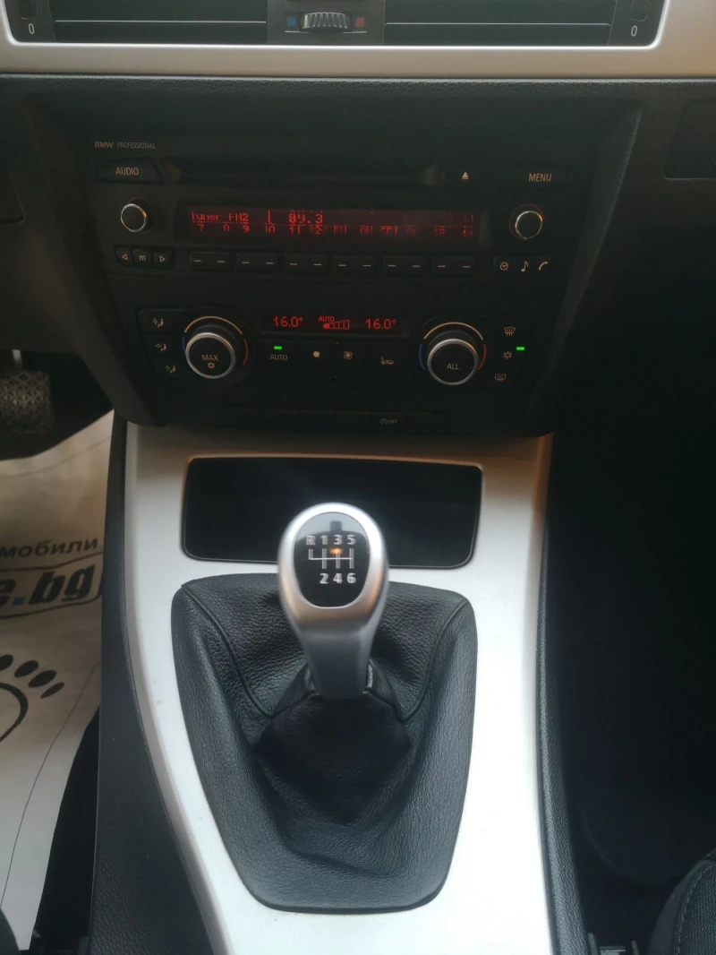 BMW 318 2.0d Face 143 2010г, снимка 9 - Автомобили и джипове - 52182053