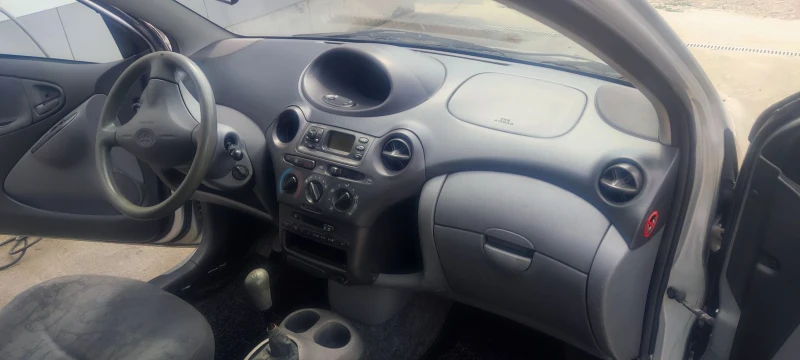 Toyota Yaris, снимка 10 - Автомобили и джипове - 51917188