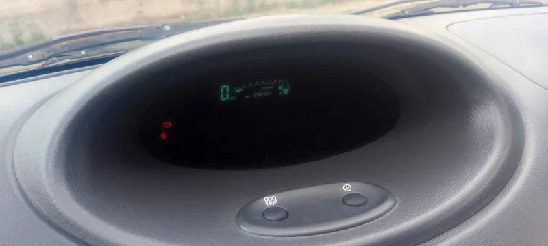 Toyota Yaris, снимка 6 - Автомобили и джипове - 51917188