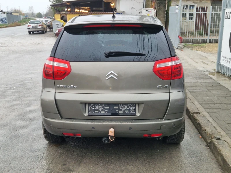 Citroen C4 Picasso 1.8i, снимка 6 - Автомобили и джипове - 52006963