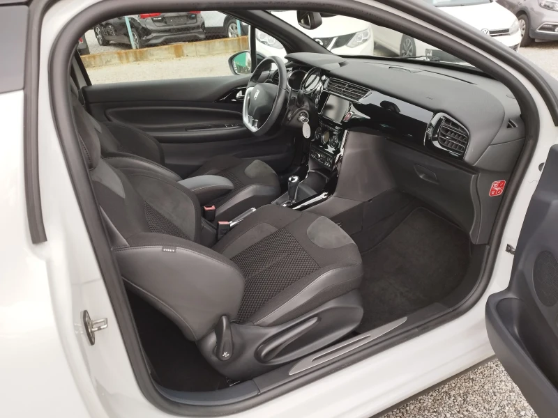 Citroen DS3 1.2I АВТОМАТ, снимка 12 - Автомобили и джипове - 52081393