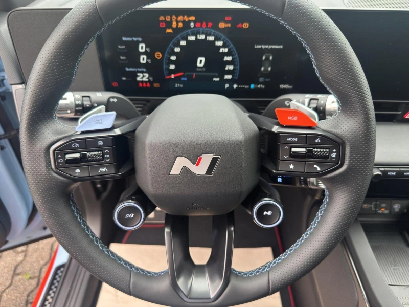 Hyundai Ioniq 5 N-PERFORMANCE* HEAD-UP* DISTR* KEYLESS* 360CAM* , снимка 10 - Автомобили и джипове - 52119919