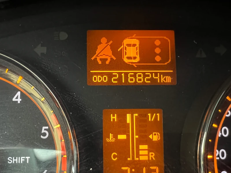 Toyota Avensis 2;2  150кс, снимка 14 - Автомобили и джипове - 52592705