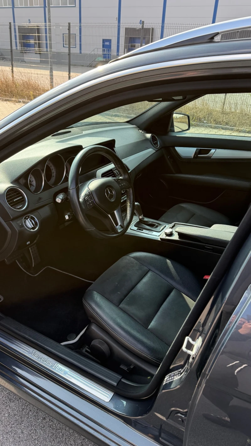 Mercedes-Benz C 350 Edition C, снимка 8 - Автомобили и джипове - 52474651