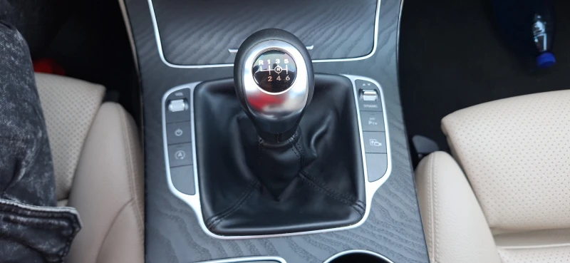 Mercedes-Benz C 200, снимка 12 - Автомобили и джипове - 52792286