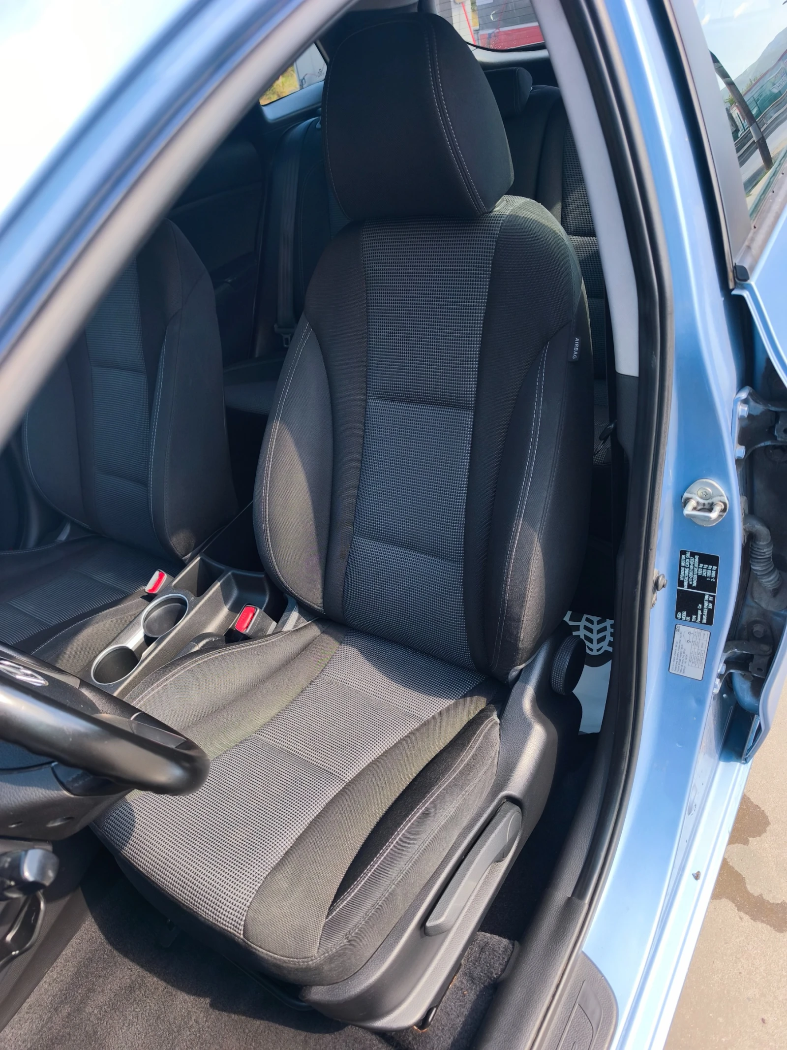 Hyundai I30 1.6 CRDI-128к.с. - изображение 9