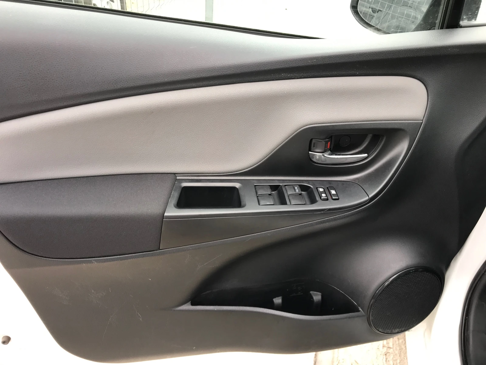 Toyota Yaris 1.0i-47000км-2018г.face-navi | Mobile.bg — изображение 16