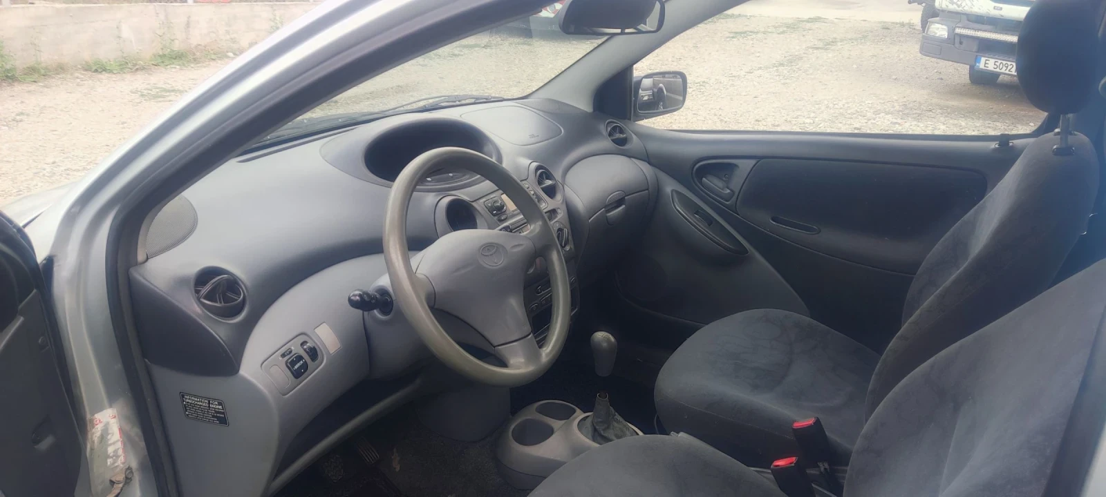 Toyota Yaris  - изображение 2