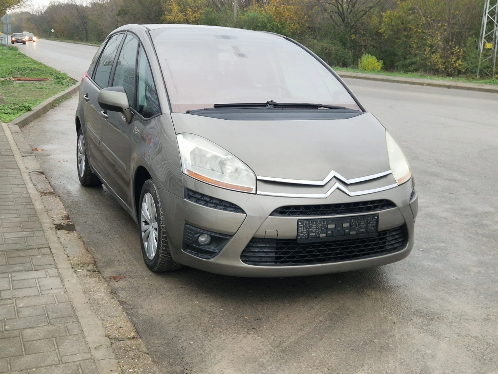 Citroen C4 Picasso 1.8i - изображение 4