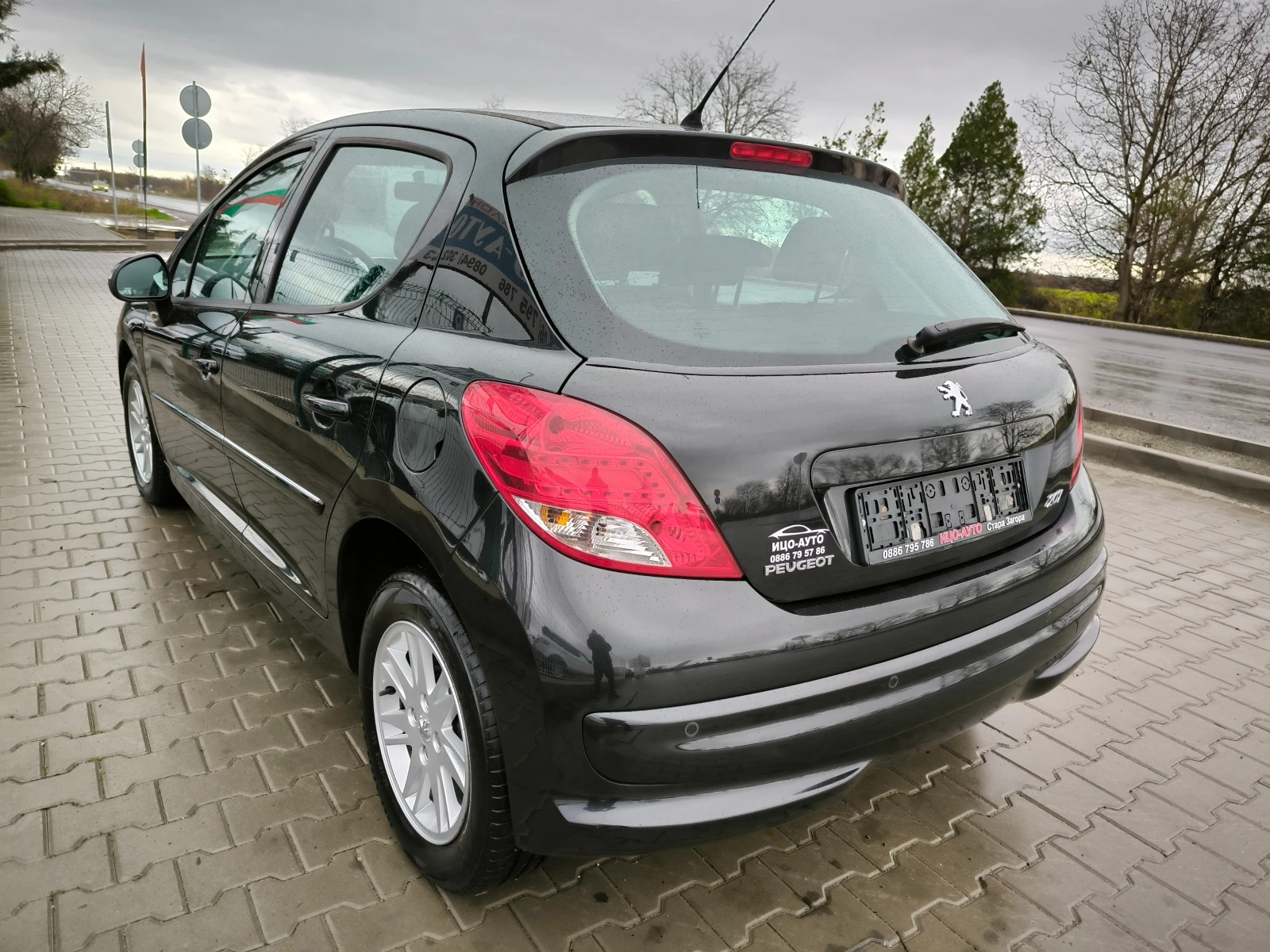 Peugeot 207 1, 4i-80k.c.* КЛИМАТИК* FACELiFT, ЕВРО 5В! - изображение 4