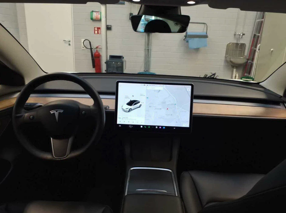 Tesla Model Y Long Range Dual Motor, снимка 9 - Автомобили и джипове - 53890188