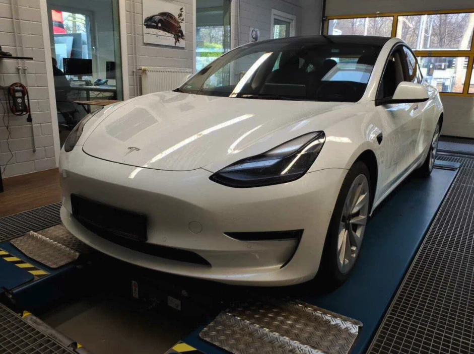 Tesla Model Y Long Range Dual Motor, снимка 2 - Автомобили и джипове - 53890188