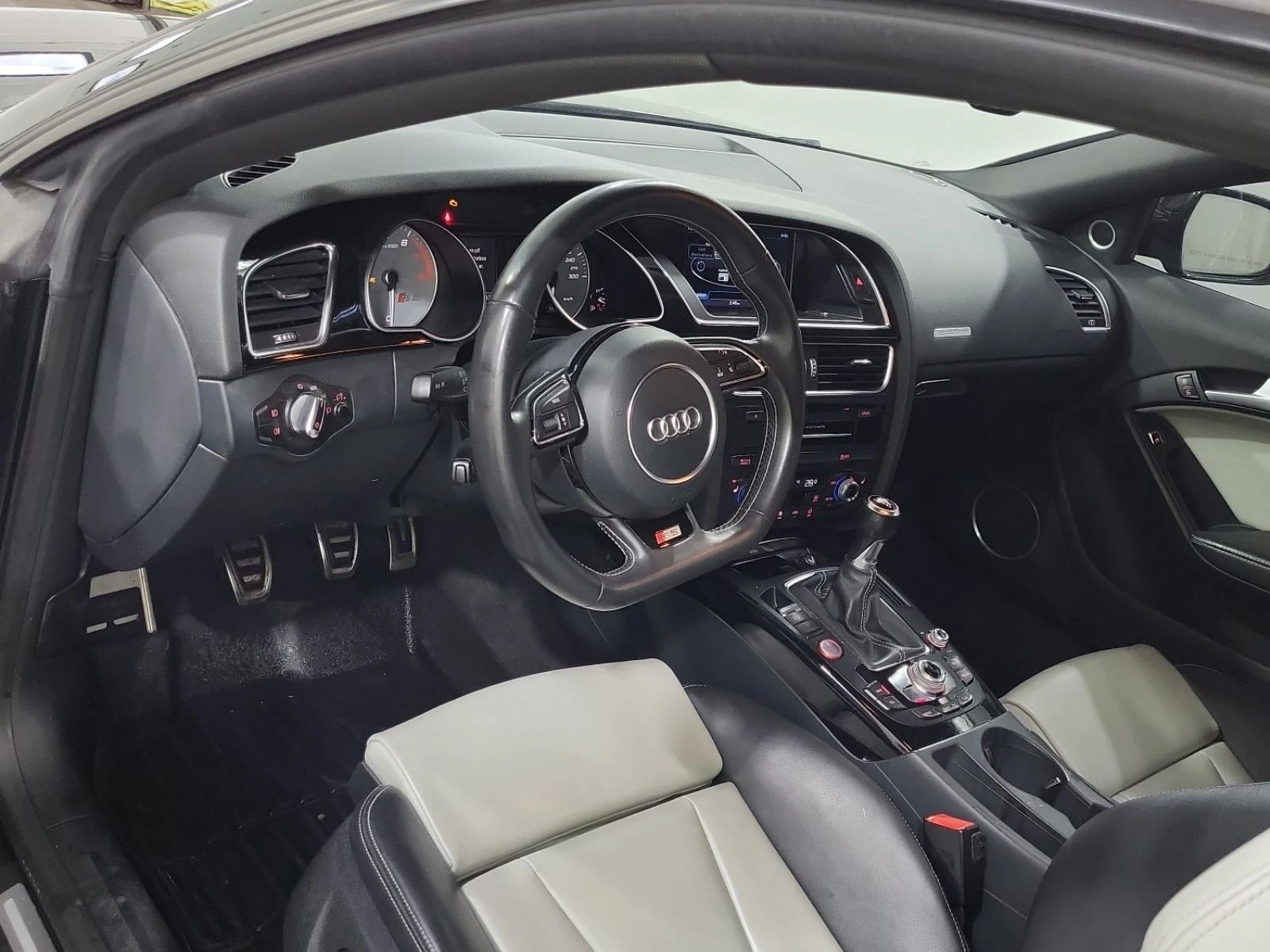 Audi S5 TECHNIK АВТО КРЕДИТ, снимка 8 - Автомобили и джипове - 53946548