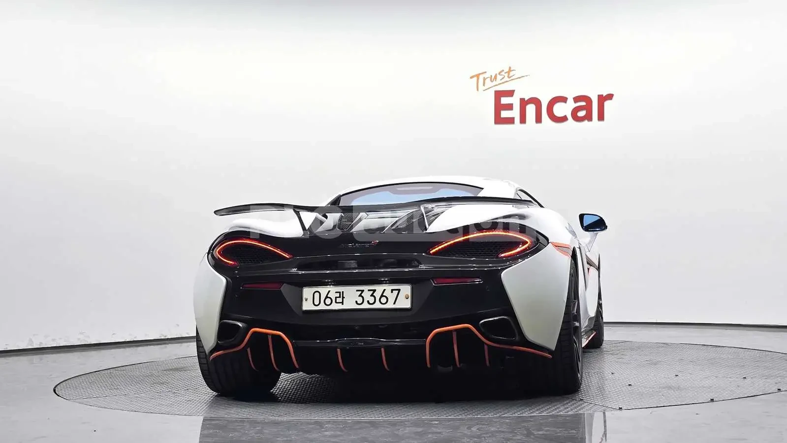 McLaren 570S Coupe V8* SSG* КРАЙНА ЦЕНА, снимка 3 - Автомобили и джипове - 53965653