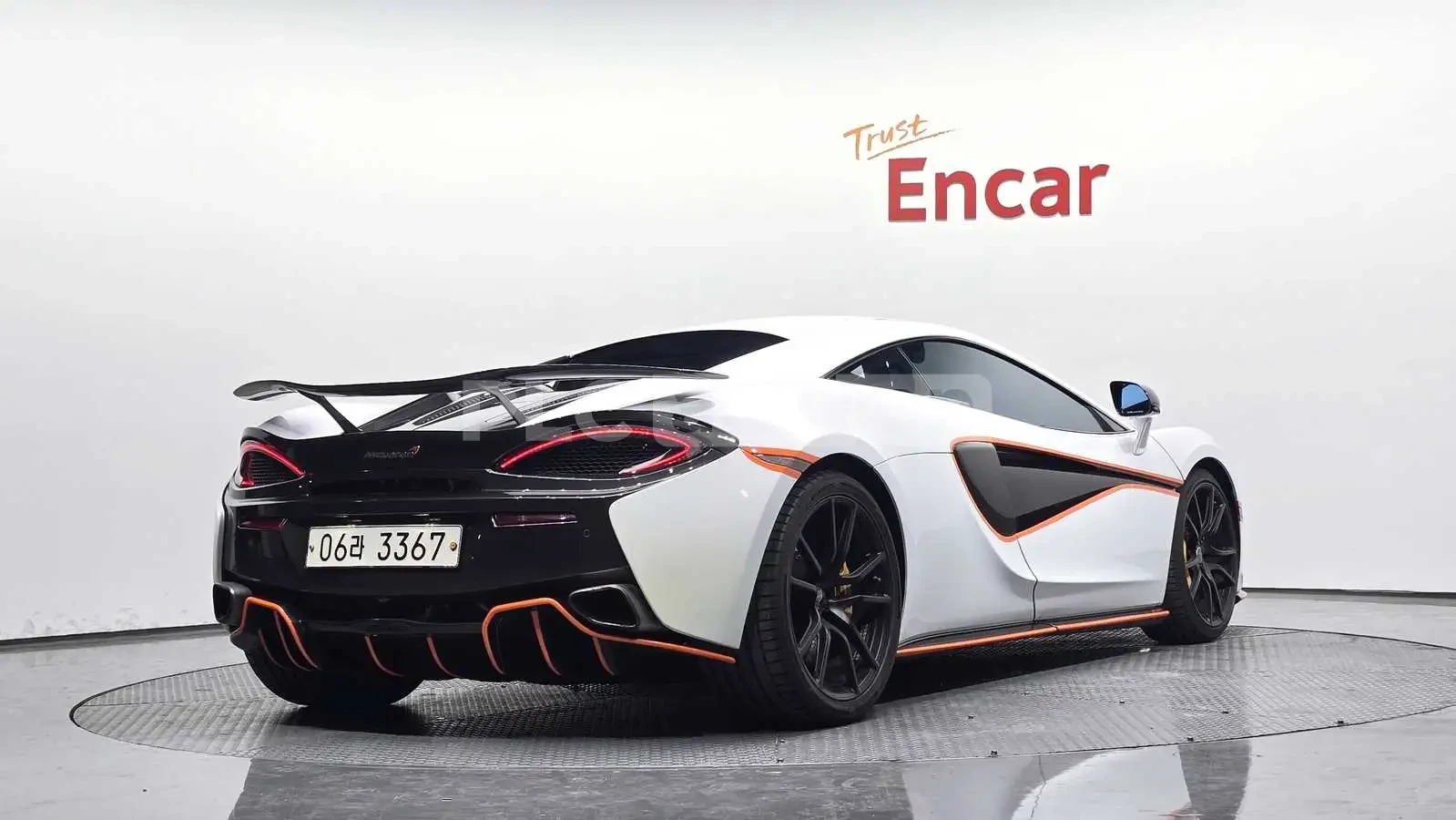 McLaren 570S Coupe V8* SSG* КРАЙНА ЦЕНА, снимка 4 - Автомобили и джипове - 53965653