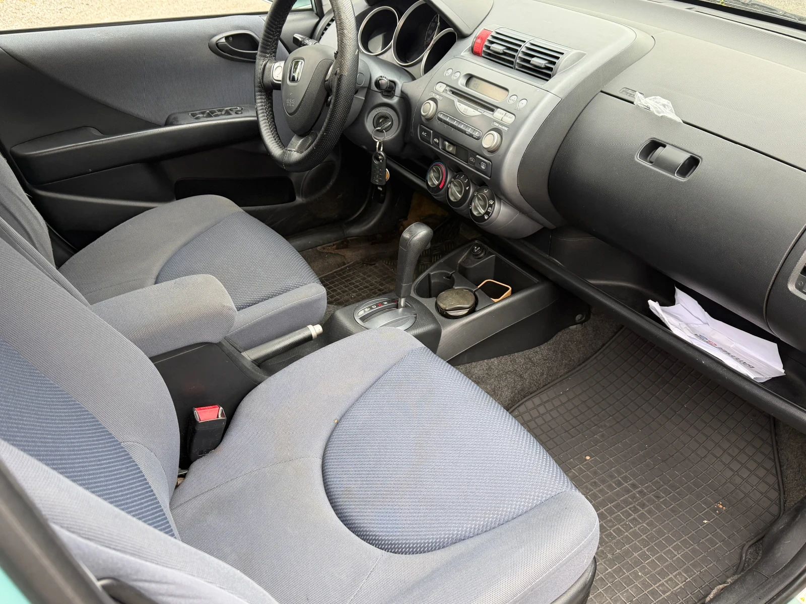 Honda Jazz 1.4i Automat, снимка 6 - Автомобили и джипове - 54580159