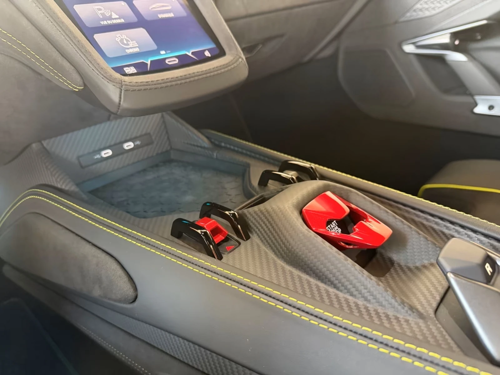Lamborghini Temerario CARBON* 360 CAM* DISTR* , снимка 9 - Автомобили и джипове - 54677584