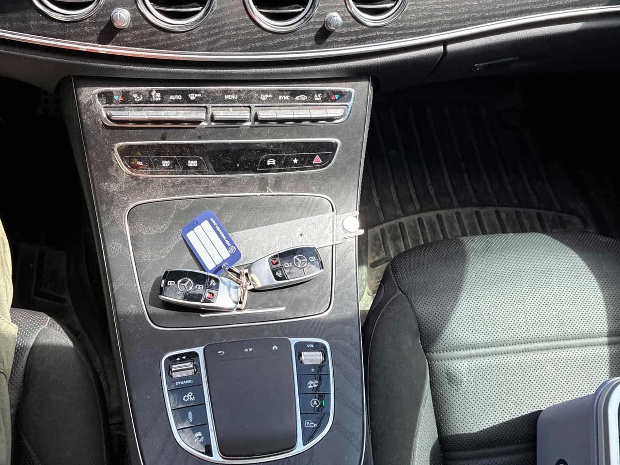 Mercedes-Benz E 53 AMG | CARFAX | БЕЗ ПЪРВОНАЧАЛНА ВНОСКА, снимка 16 - Автомобили и джипове - 55187464