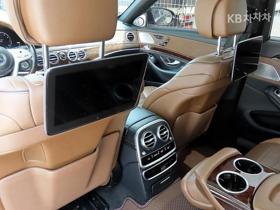 Mercedes-Benz S 560 4MATIC MAYBACH /PANORAMA/360CAM/EKPAHИ/FULL, снимка 12 - Автомобили и джипове - 55454017