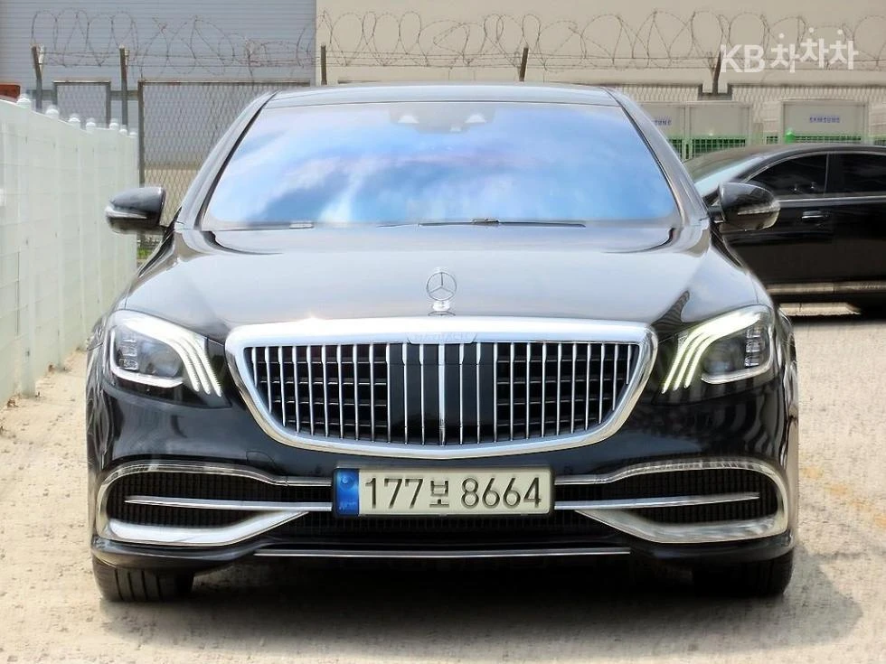Mercedes-Benz S 560 4MATIC MAYBACH /PANORAMA/360CAM/EKPAHИ/FULL, снимка 3 - Автомобили и джипове - 55454017