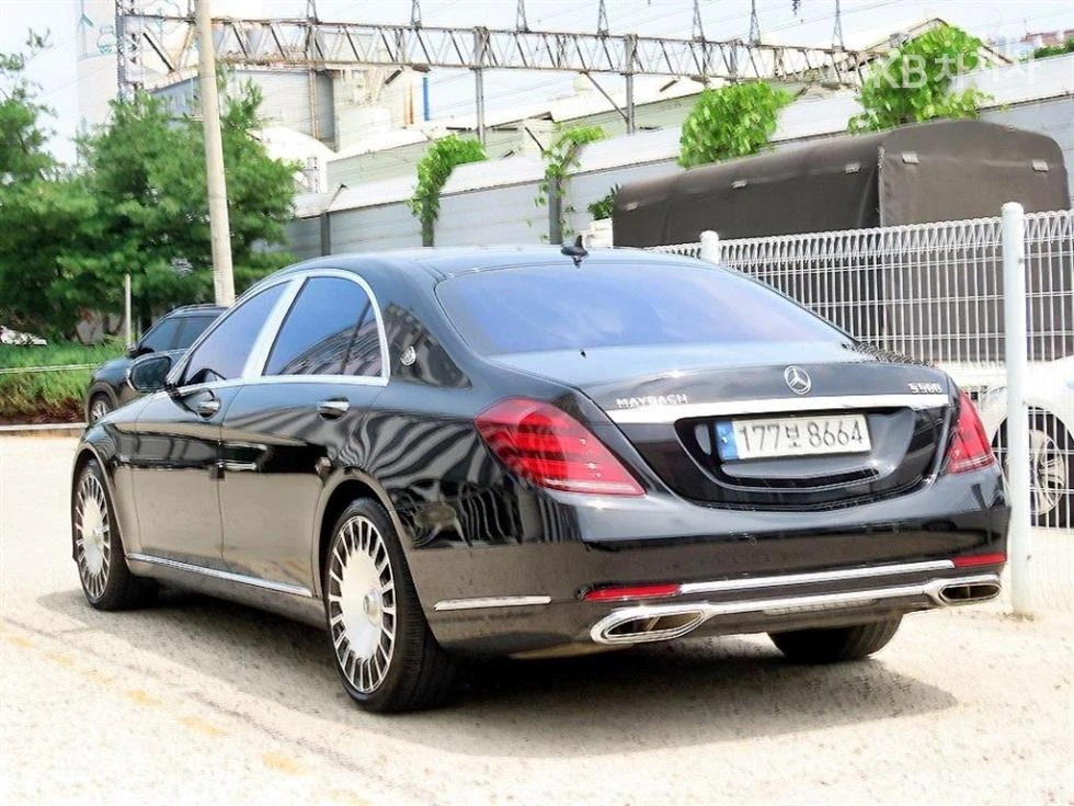 Mercedes-Benz S 560 4MATIC MAYBACH /PANORAMA/360CAM/EKPAHИ/FULL, снимка 2 - Автомобили и джипове - 55454017