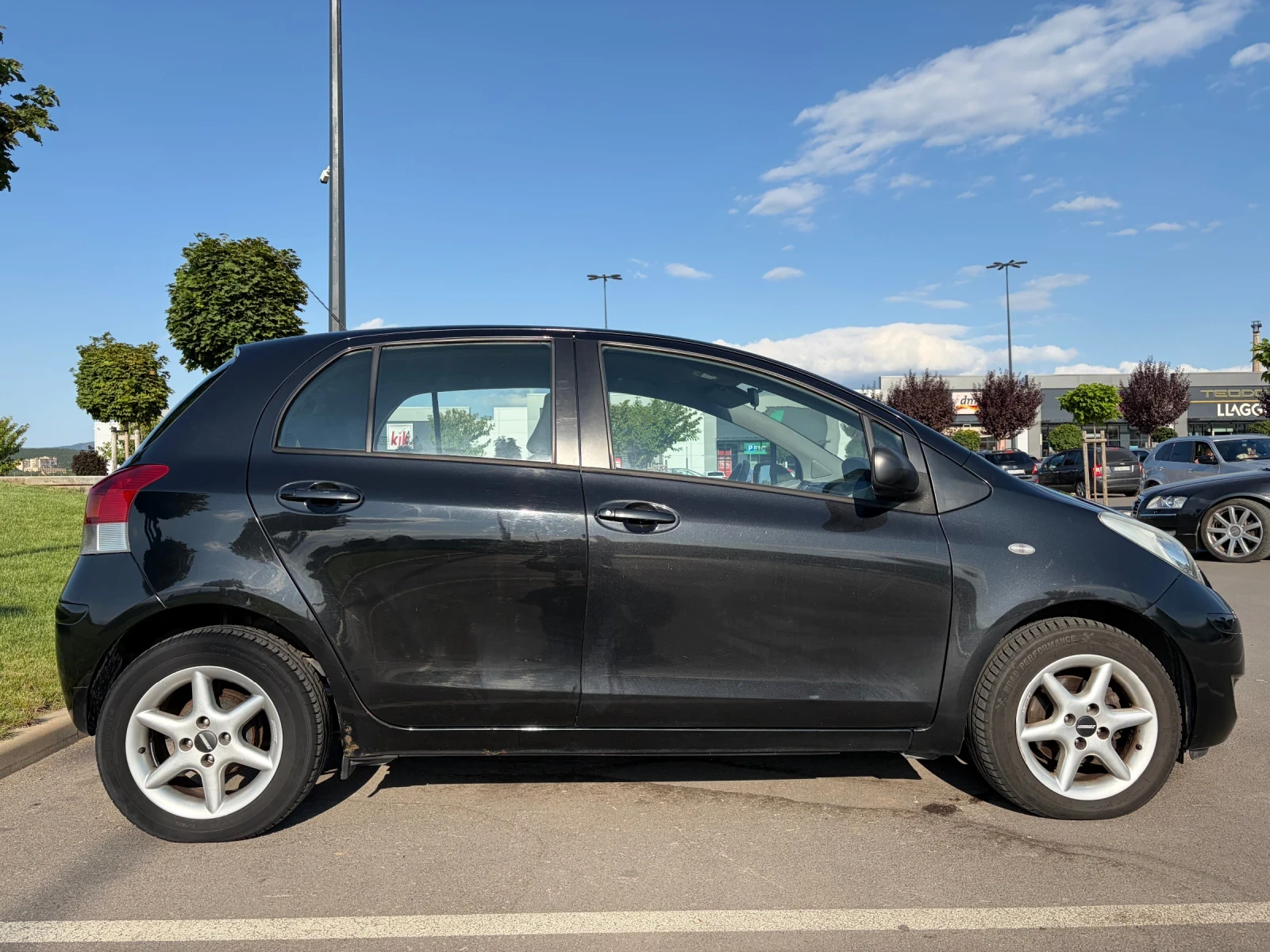 Toyota Yaris Facelift 1.33 Dual VVT-i 1300куб. 101кс, снимка 3 - Автомобили и джипове - 55675685