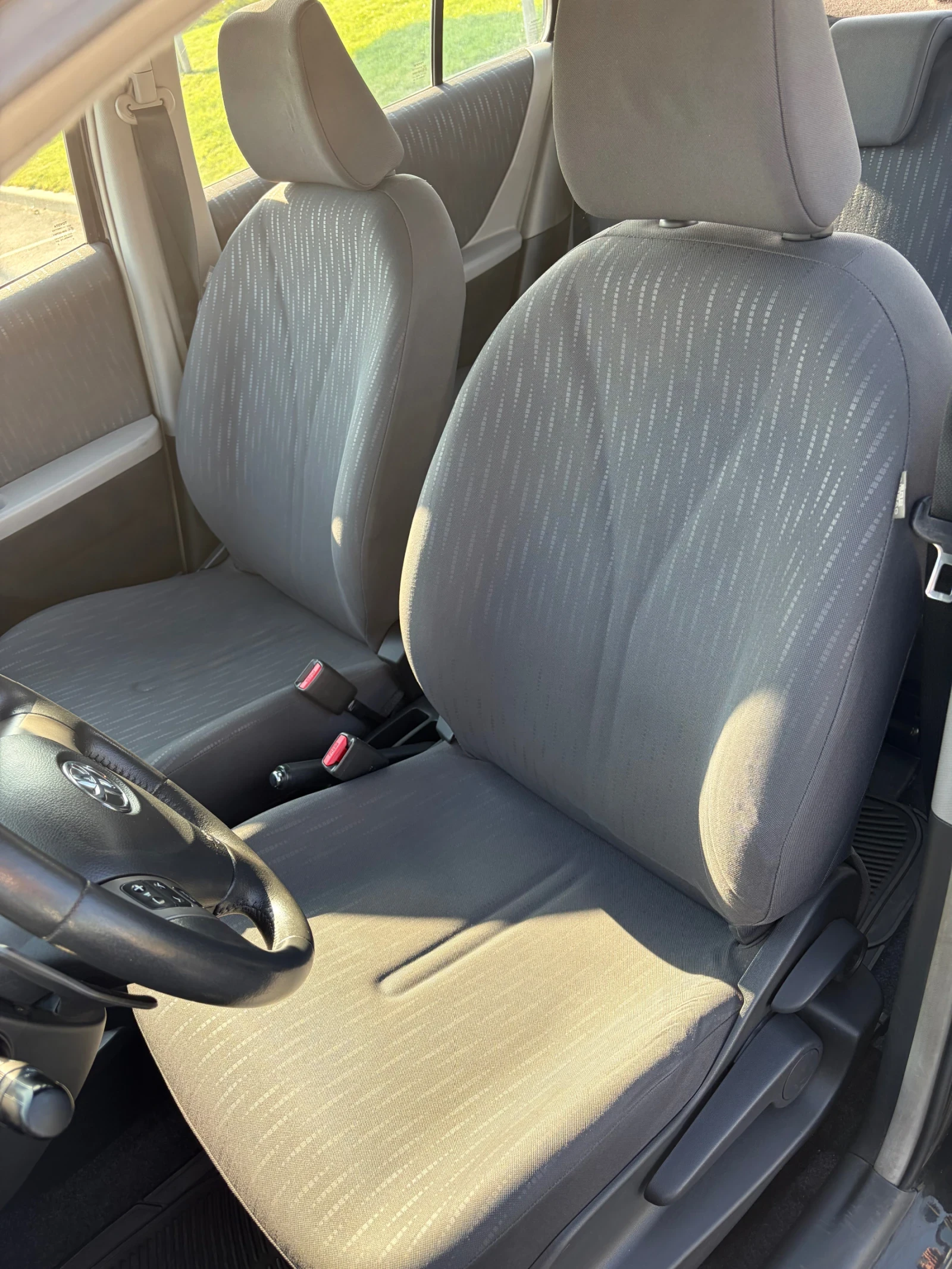 Toyota Yaris Facelift 1.33 Dual VVT-i 1300куб. 101кс, снимка 8 - Автомобили и джипове - 55675685