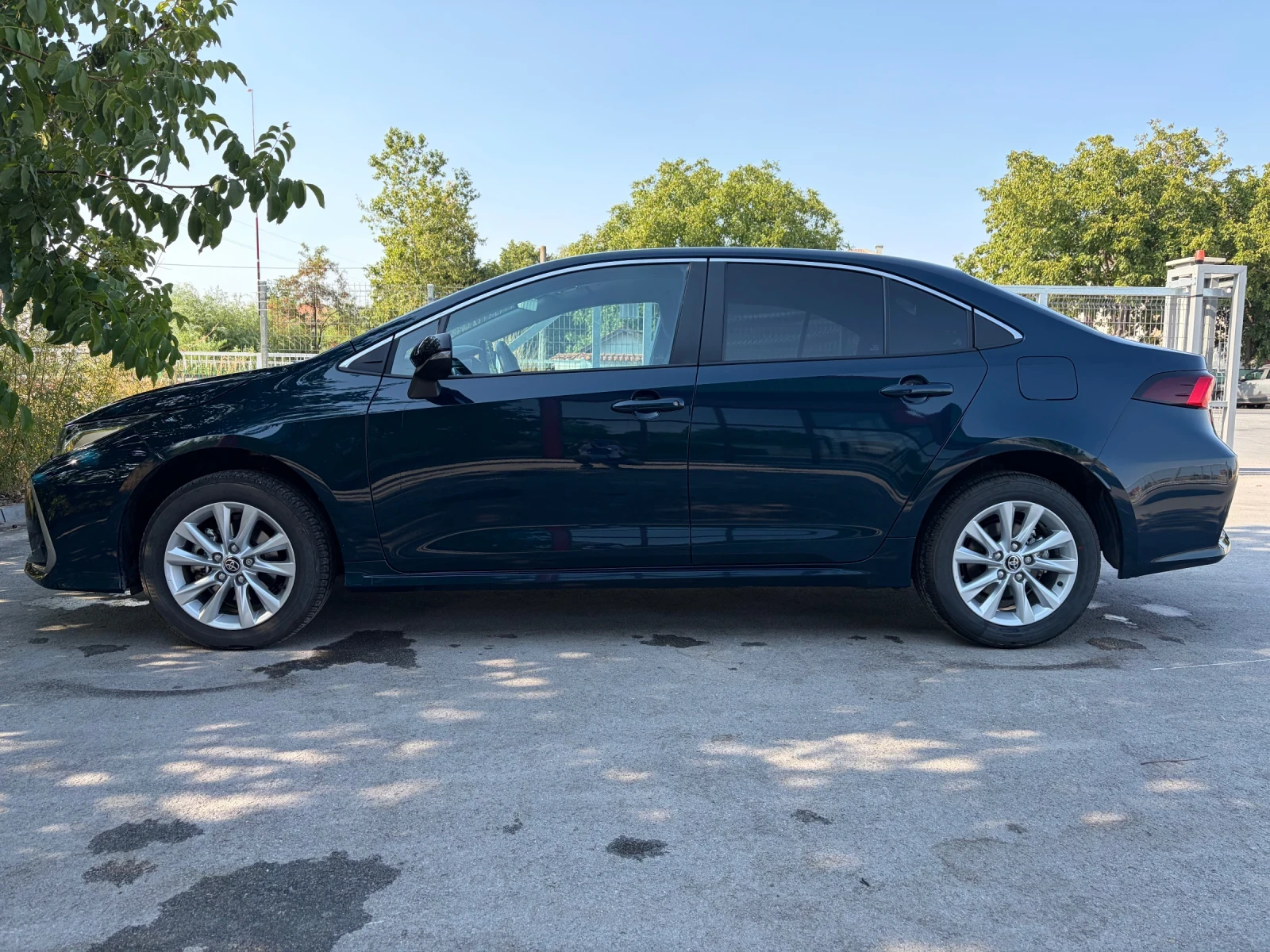 Toyota Corolla 1.8 hybrid my25 i-hev, снимка 4 - Автомобили и джипове - 56049262