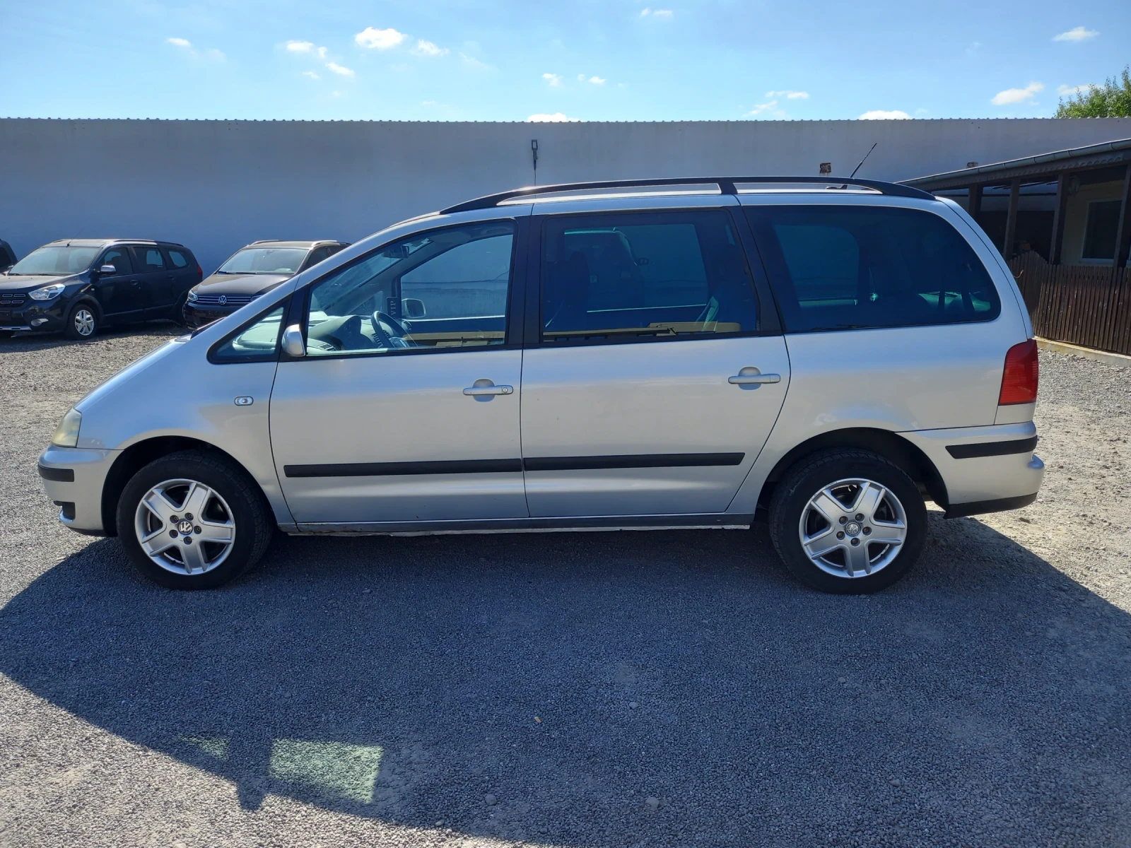 VW Sharan 1.9TDI, снимка 7 - Автомобили и джипове - 56040198