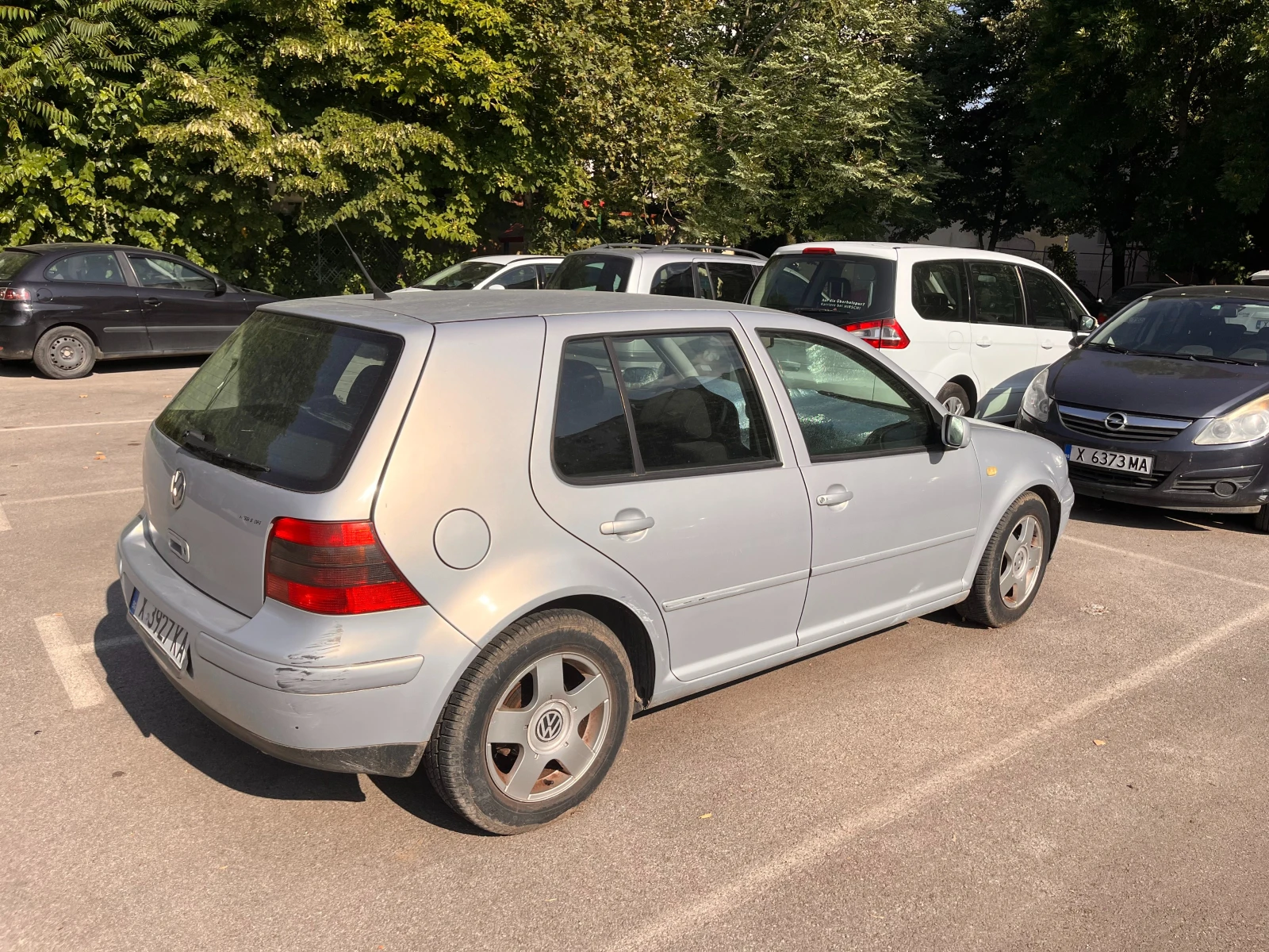 VW Golf, снимка 2 - Автомобили и джипове - 56075179